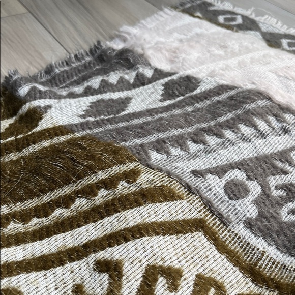 Geometric Patterned Scarf in Brown and Cream - Picture 3 of 5